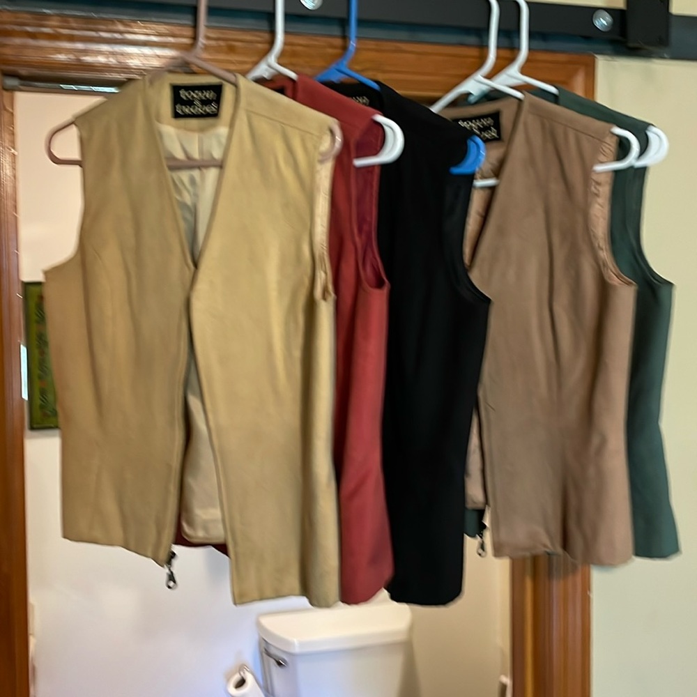 Town and travel soft and slightly fitted vests